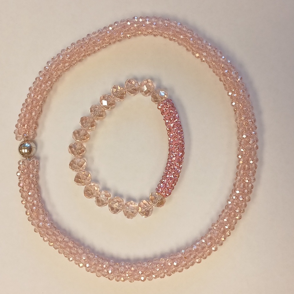 Pink beaded choker necklace and bracelet